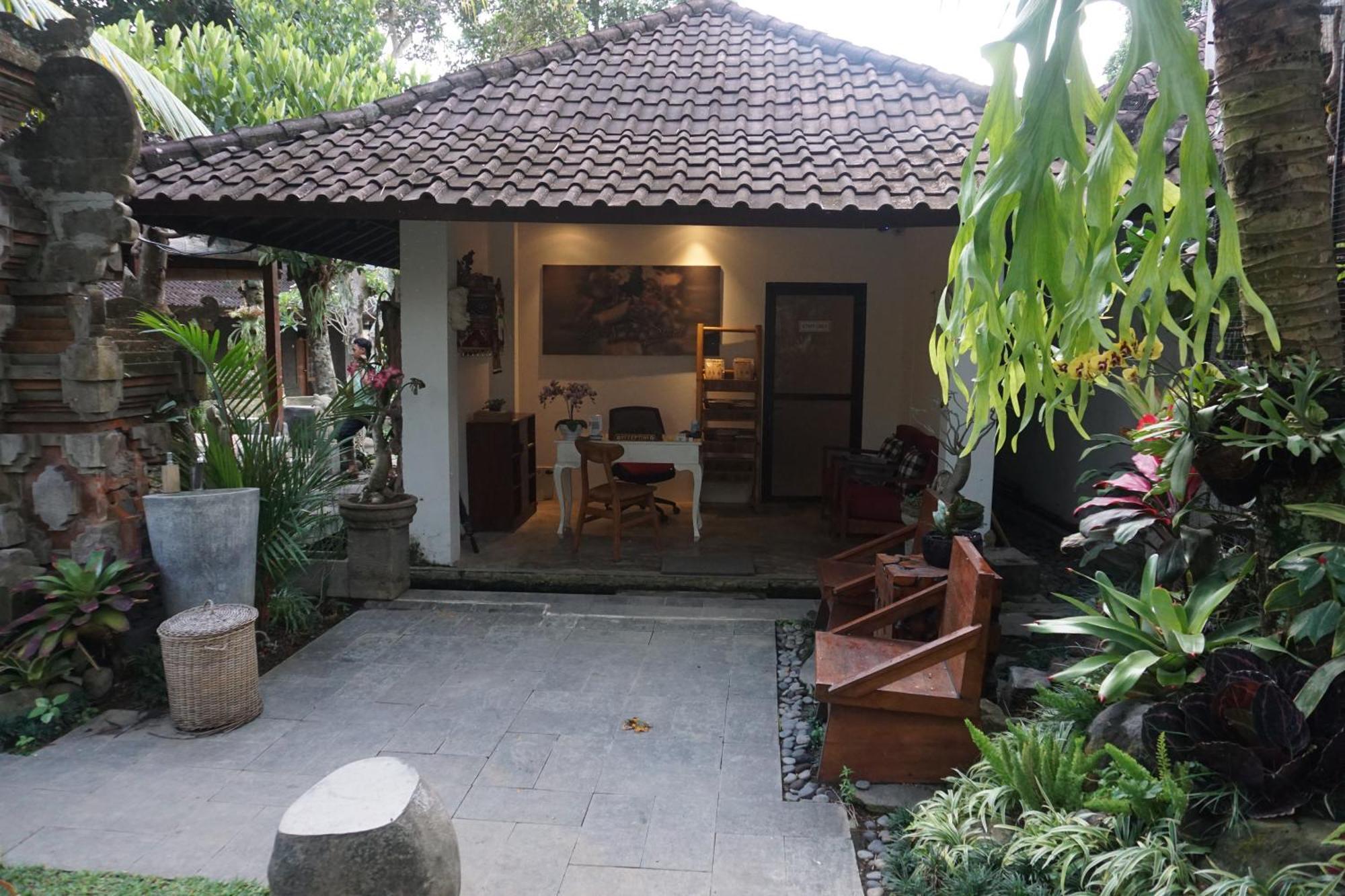 Liyer Spirit House Hotel Ubud  Exterior photo