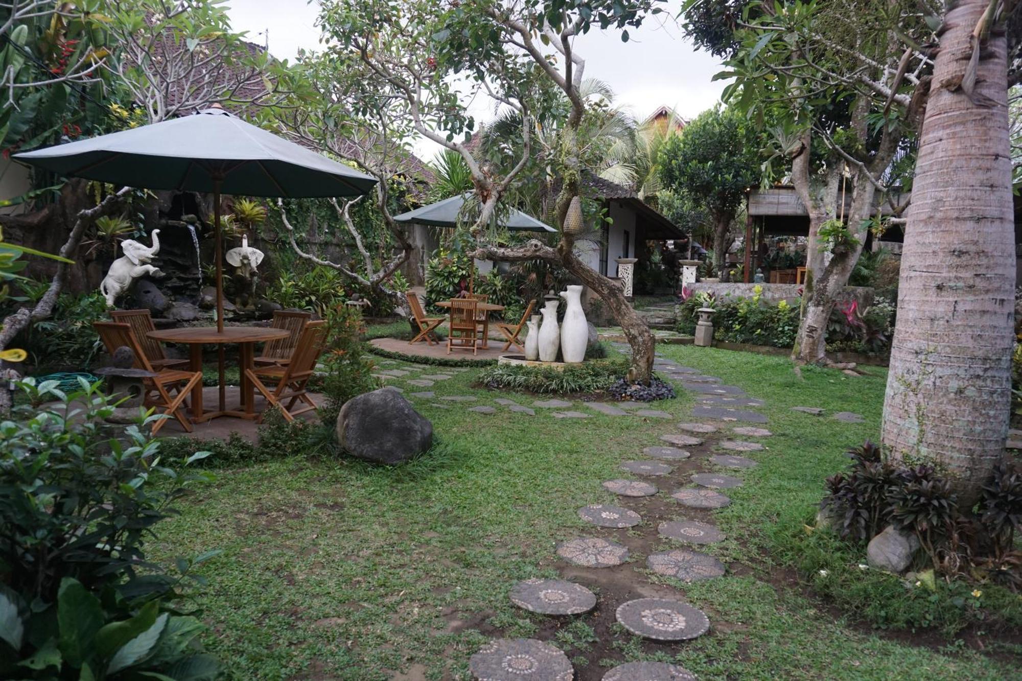 Liyer Spirit House Hotel Ubud  Exterior photo