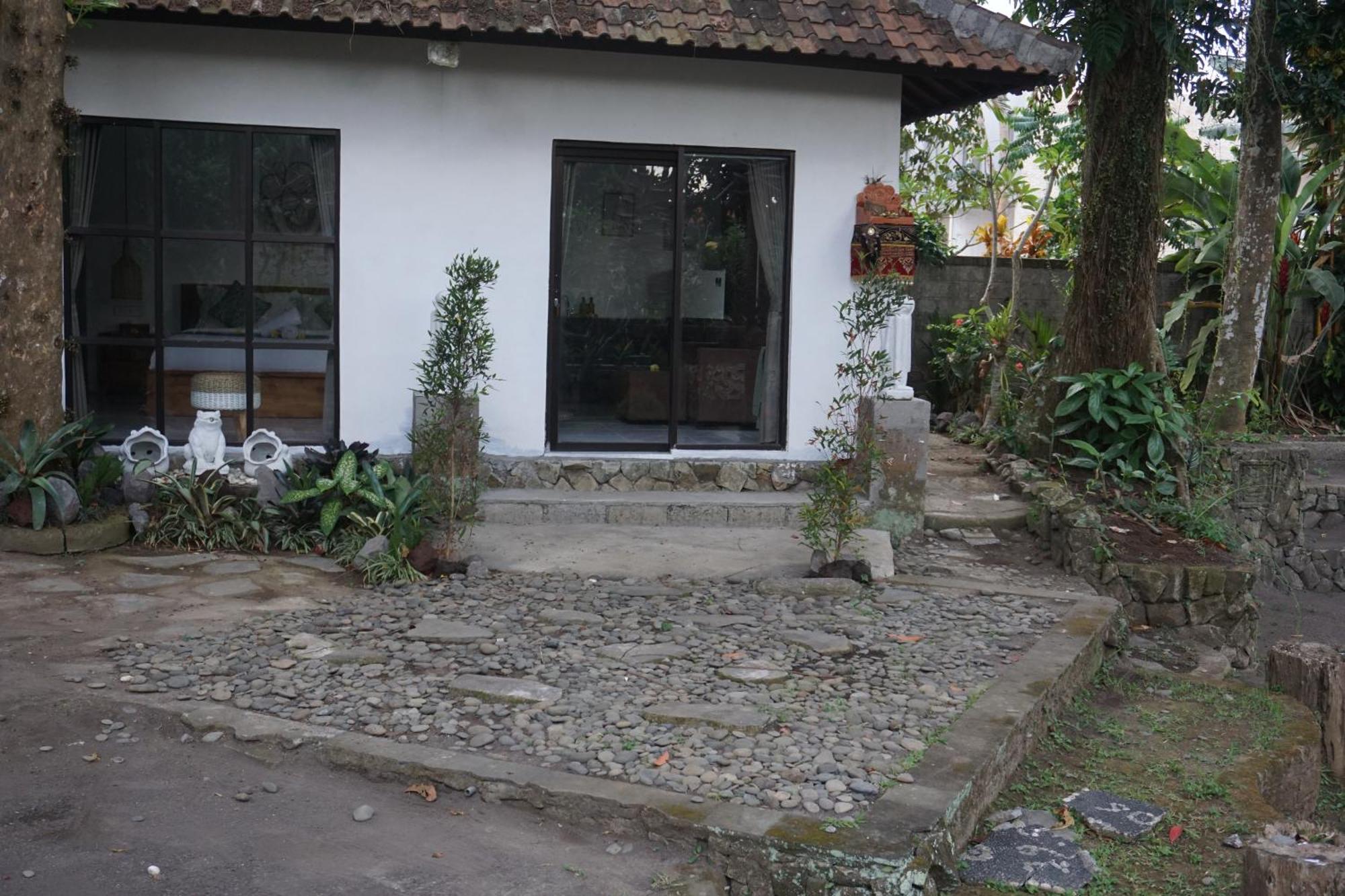 Liyer Spirit House Hotel Ubud  Exterior photo